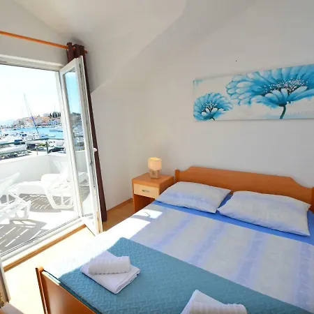 Agata.4 *